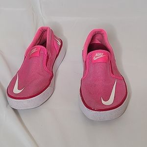 Pink Girls Nike slip on shoe